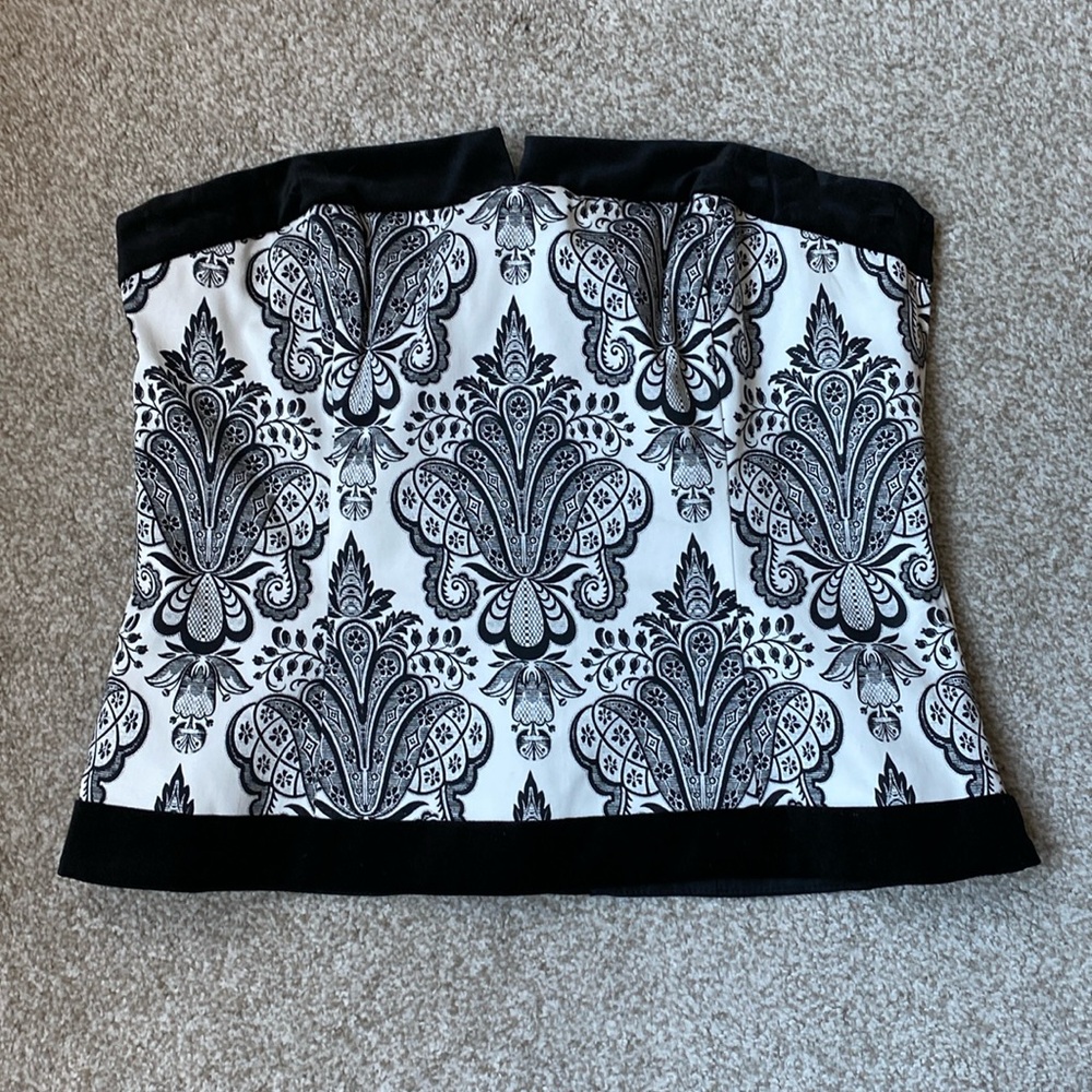 White House black market. NWT. Bustier